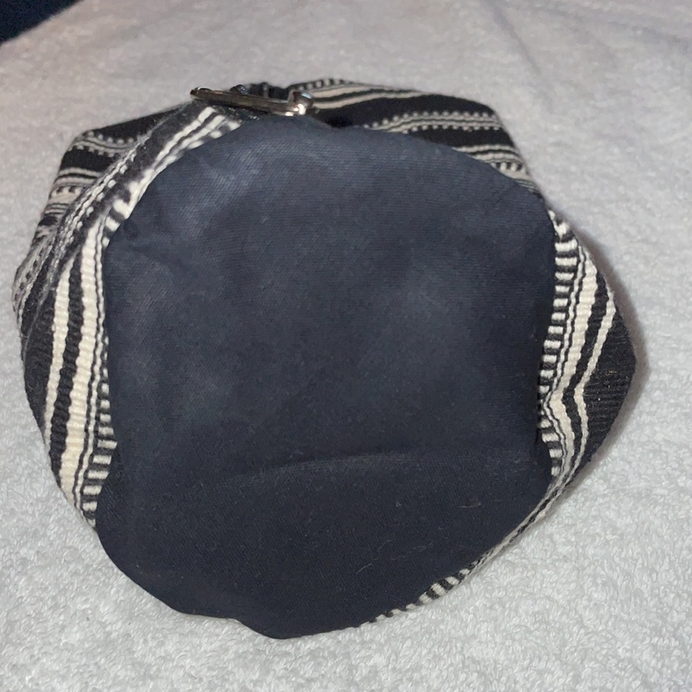 Novica case - Picture 3 of 6